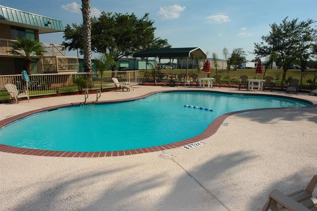 Sky Palace Inn & Suites By Jasper Beeville Faciliteiten foto